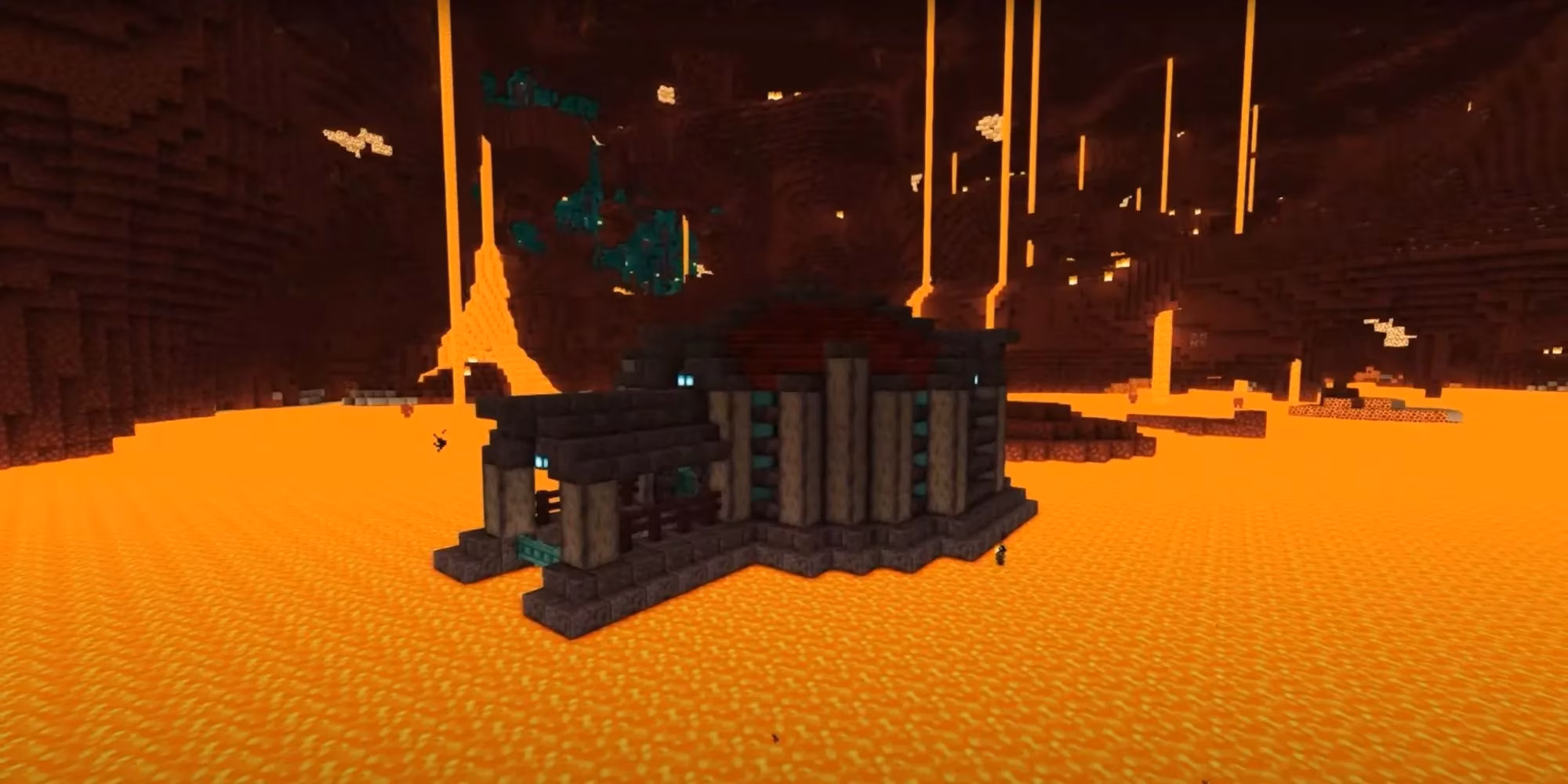 i-survived-minecraft-s-nether-in-2026-eight-base-builds-worth-trying-image-2